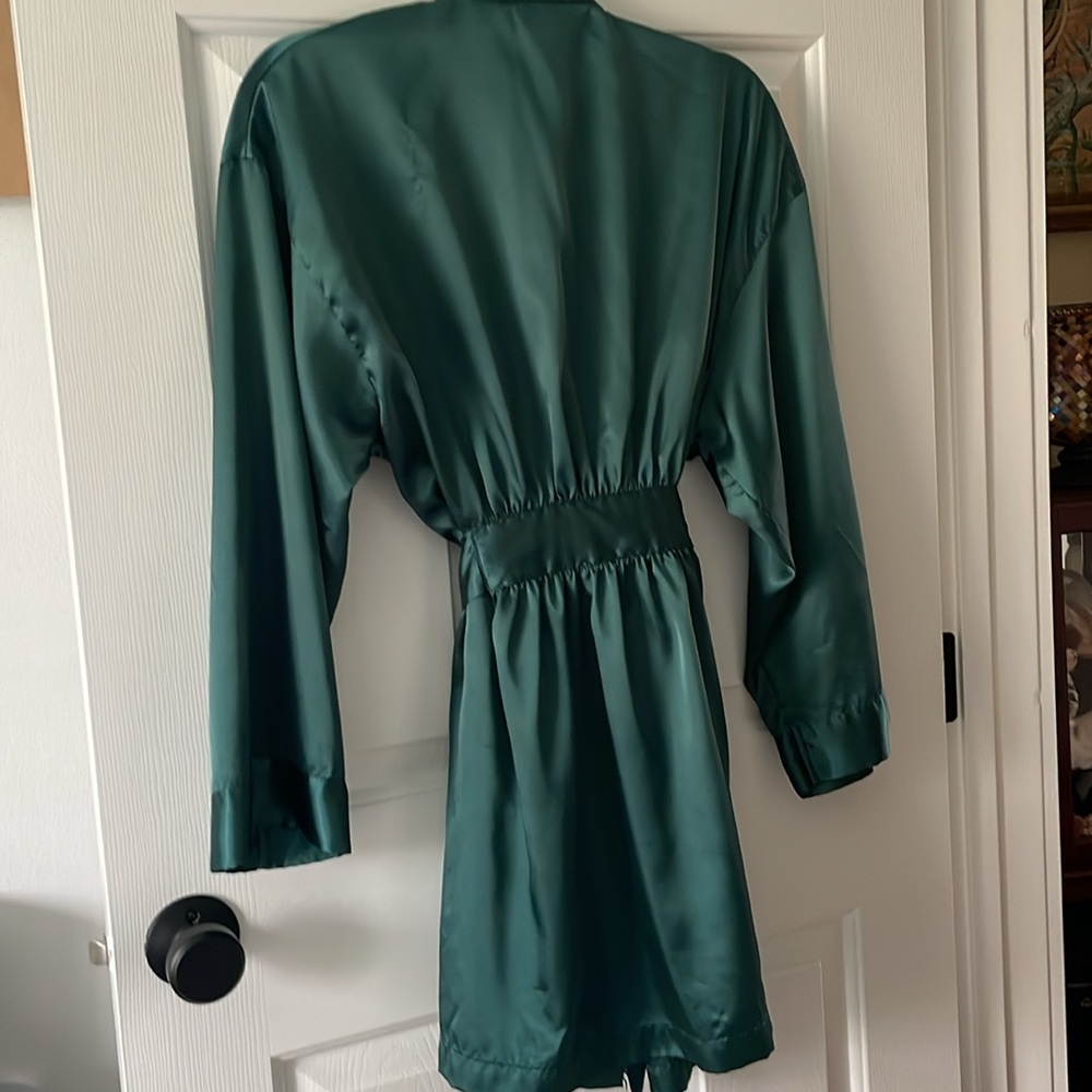 Victoria Secret Robe - Picture 2 of 2